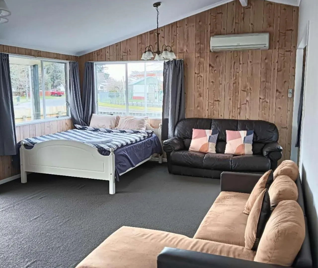 3 Bedroom House, 95 Aquirus Drive, 로토루아 펜션